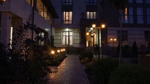 Courtyard - Oasis residence (Bishkek)