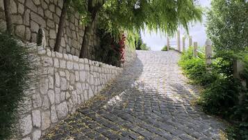 Enceinte de lâhĂ©bergement