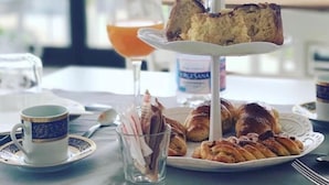 Desayuno estilo bufé