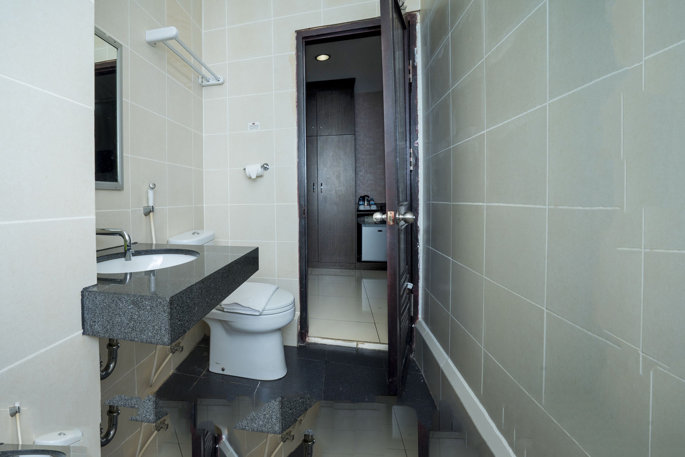 Foto - Hotel Grand Kartika