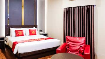 Executive Double Room | Desk, free WiFi