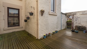 Terrace/patio - Crail Farm House Perfect for TheCowShed (Anstruther)