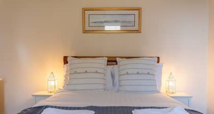 Crail Farm House Perfect for TheCowShed