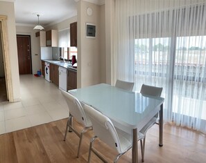 Villa | In-room dining - House only for Families in Alacati 14 (Cesme)