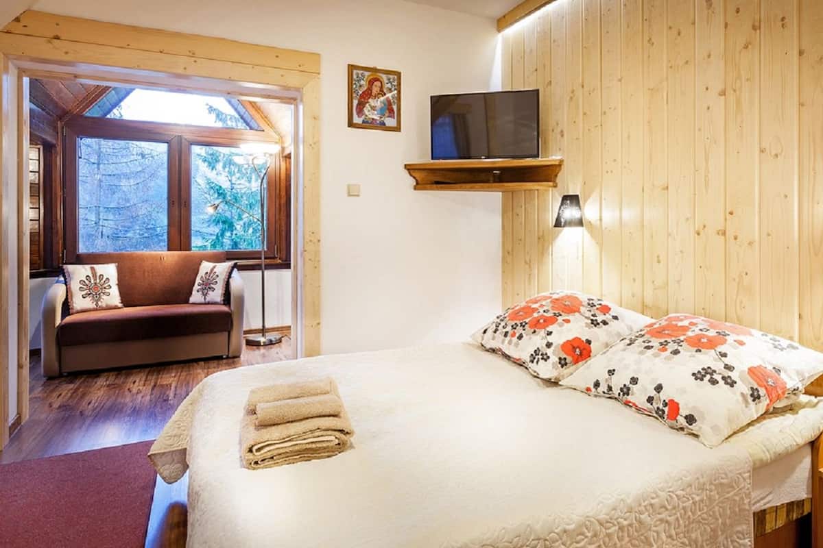 Triple Room (Nr 1) | 1 bilik tidur, katil bayi/kot (surcaj), Wi-fi percuma, cadar katil