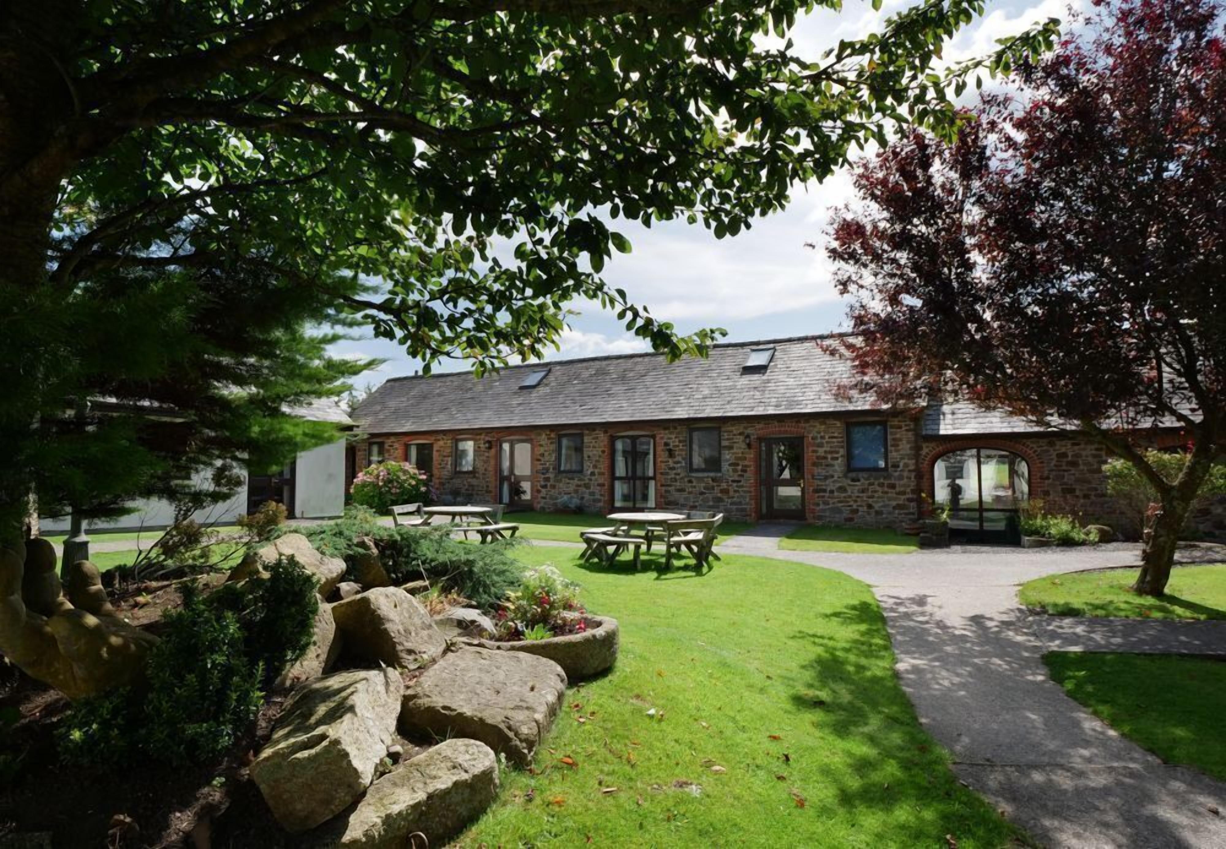 Cottage, 6 Bedrooms | Property grounds