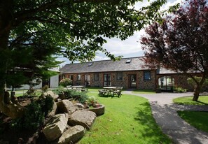 Cottage, 6 Bedrooms | Property grounds