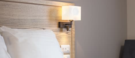 Chambre Double | Bureau, Wi-Fi gratuit, draps fournis