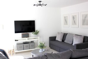 Casa familiar, 3 habitaciones, balcón | Sala de estar | Smart TV y Netflix