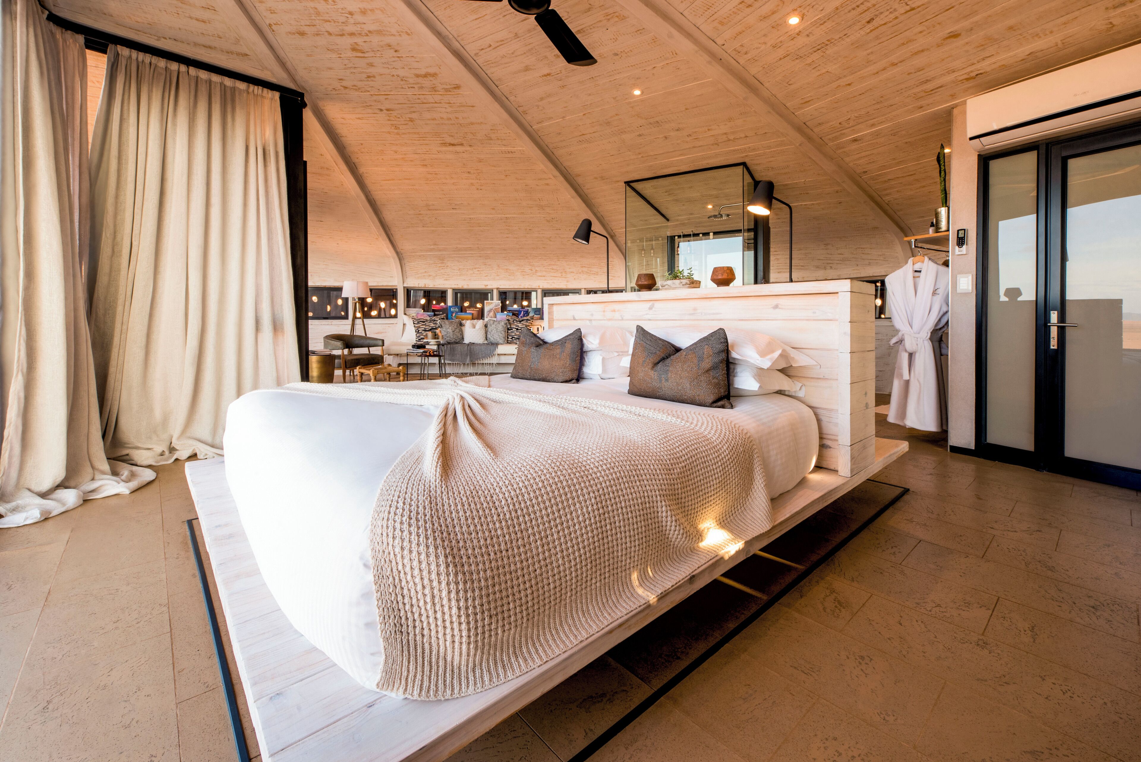 Villa | Premium bedding, minibar (free items), in-room safe, desk