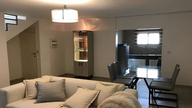 City Apartment | Ruang tamu
