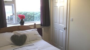 Desk, free WiFi, bed sheets