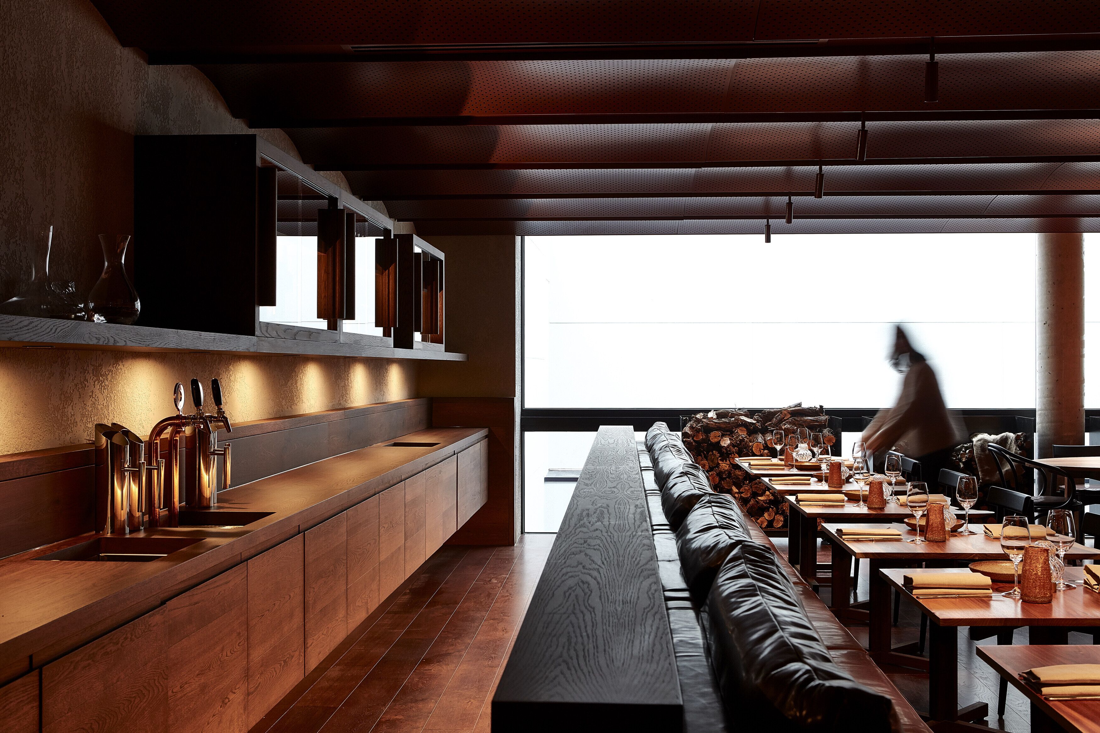 تقديم الغداء والعشاء