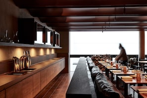 Lunsj og middag serveres