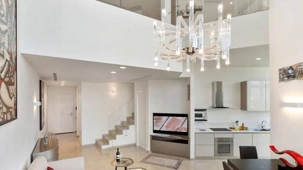 Living area - Deluxe Loft 2BR White City by HolyGuest (Tel Aviv)