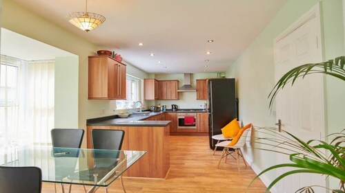 5 bed Edwardian Style House