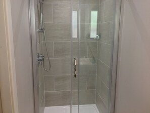 Bathtub - Seacroft -  a seacroft that sleeps 8 guests  in 4 bedrooms (Kyle of Lochalsh)