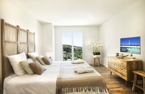 5 chambres, bureau, chambres insonorisées, fer et planche à repasser