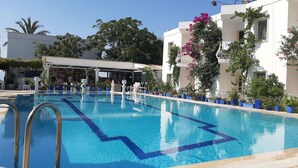Seasonal outdoor pool - Ilgin Hotel Ortakent (Bodrum)