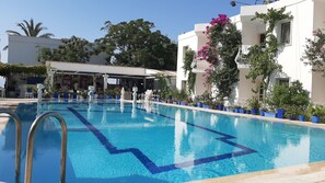 Außenpool (je nach Saison geöffnet)