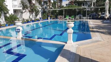 Seasonal outdoor pool