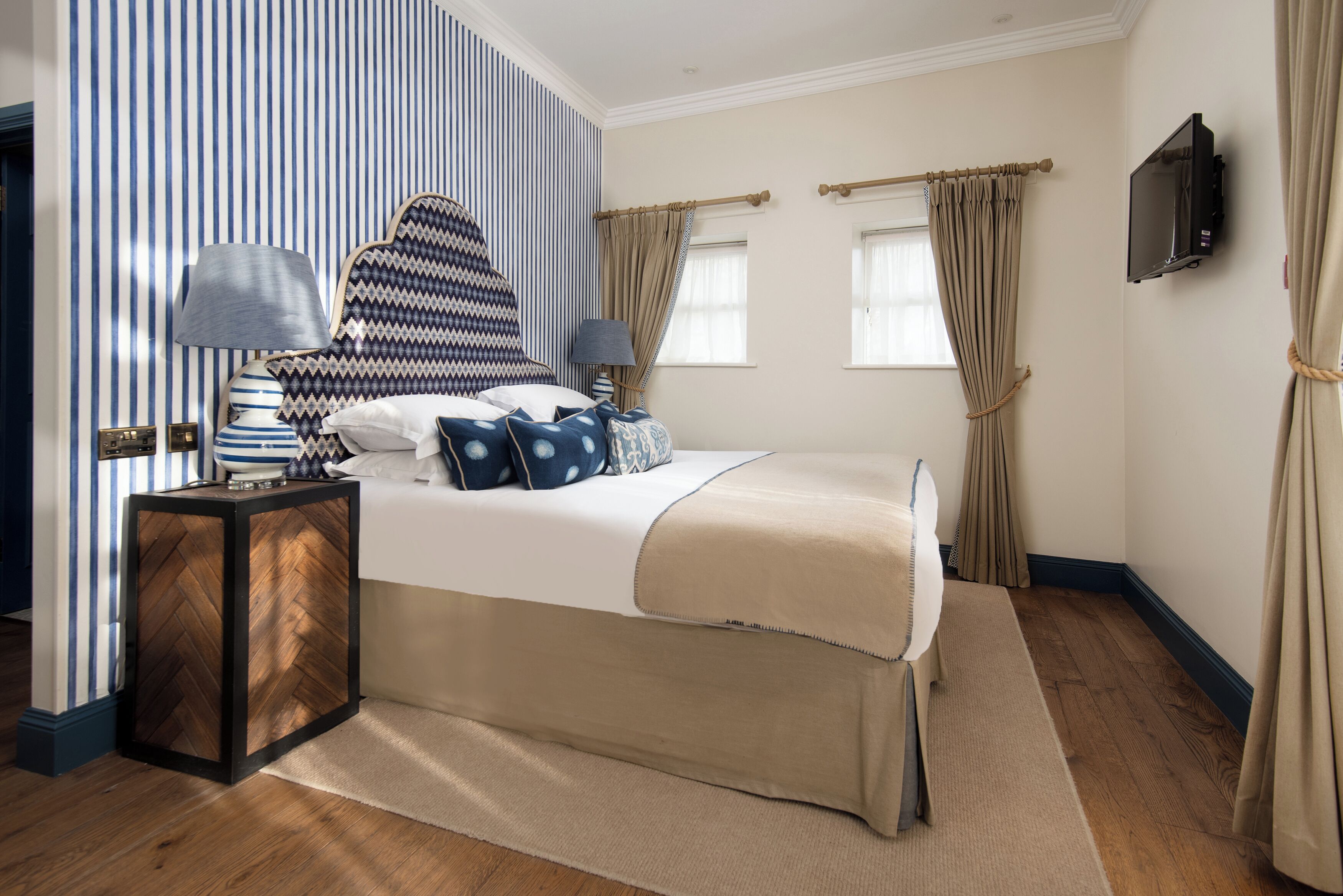 Deluxe Double Room, Patio (pet-friendly) | Egyptian cotton sheets, premium bedding, individually decorated