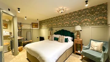 1 bedroom, Egyptian cotton sheets, premium bedding