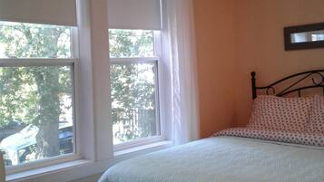 Iron/ironing board, WiFi, bed sheets