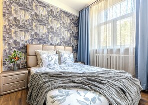 Deluxe Apartments on Nezavisimosti, 35