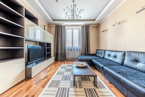 Superior apartments C on Nezavisimosti 44 | Living room