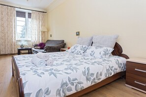 Family apartments on Nezavisimosti, 33 | Soundproofing, iron/ironing board, free WiFi, bed sheets