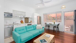 Interior - Yamba Daze Sunset (Yamba)