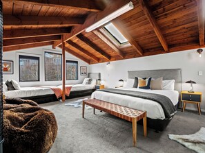 5 bedrooms, iron/ironing board, free WiFi, bed sheets
