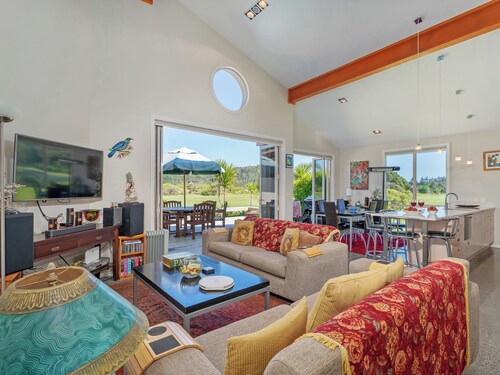 Mistry Hideout  - Lakes Resort Pauanui Home