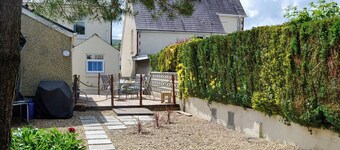 3 bedroom accommodation in Garnant, near Ammanford