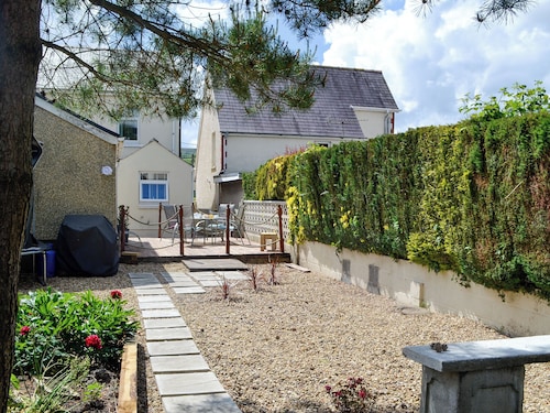 3 bedroom accommodation in Garnant, near Ammanford