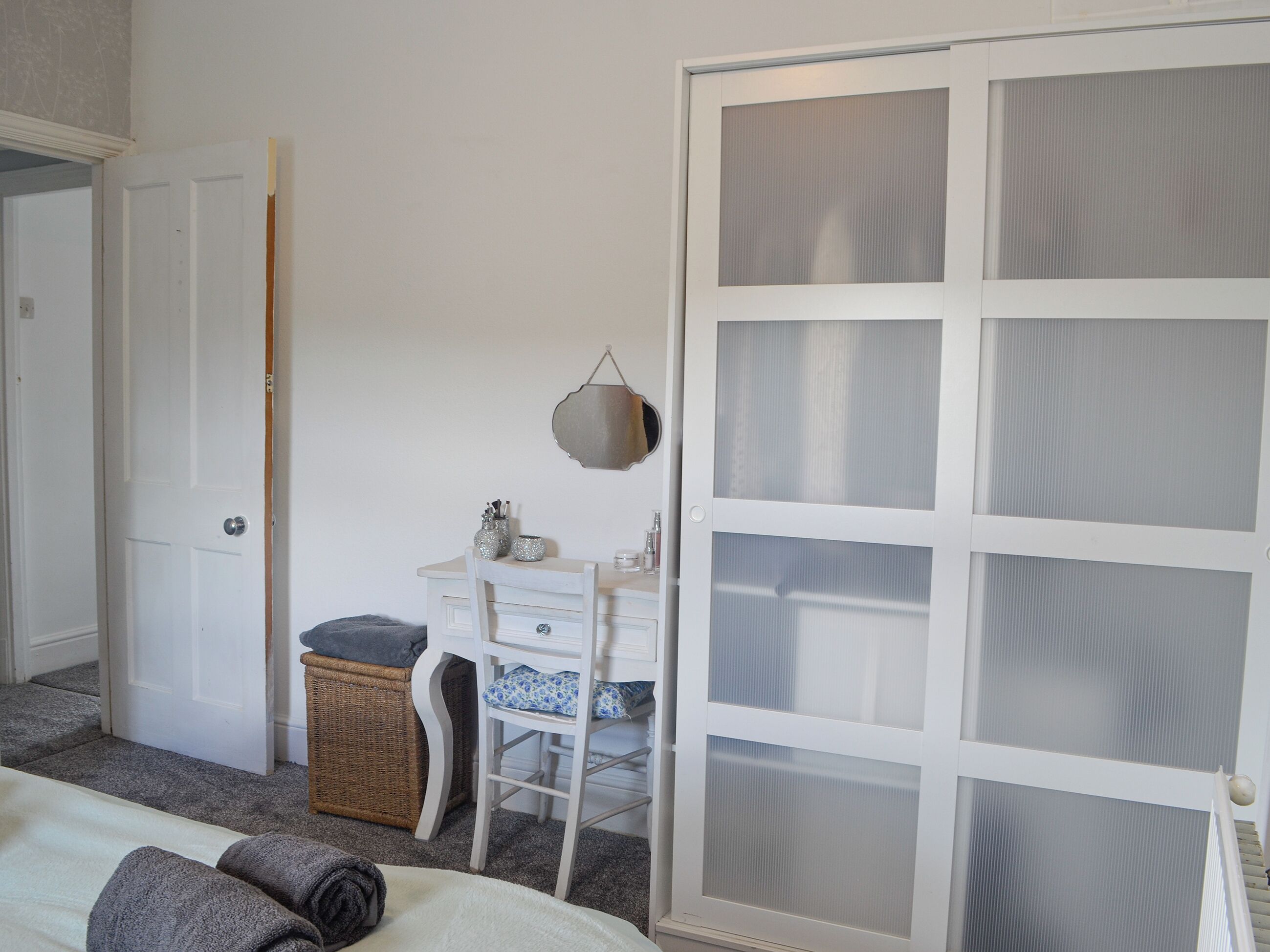 3 habitaciones, wifi gratis y ropa de cama 