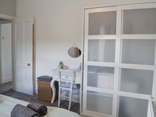 3 bedroom accommodation in Garnant, near Ammanford