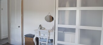 3 bedroom accommodation in Garnant, near Ammanford