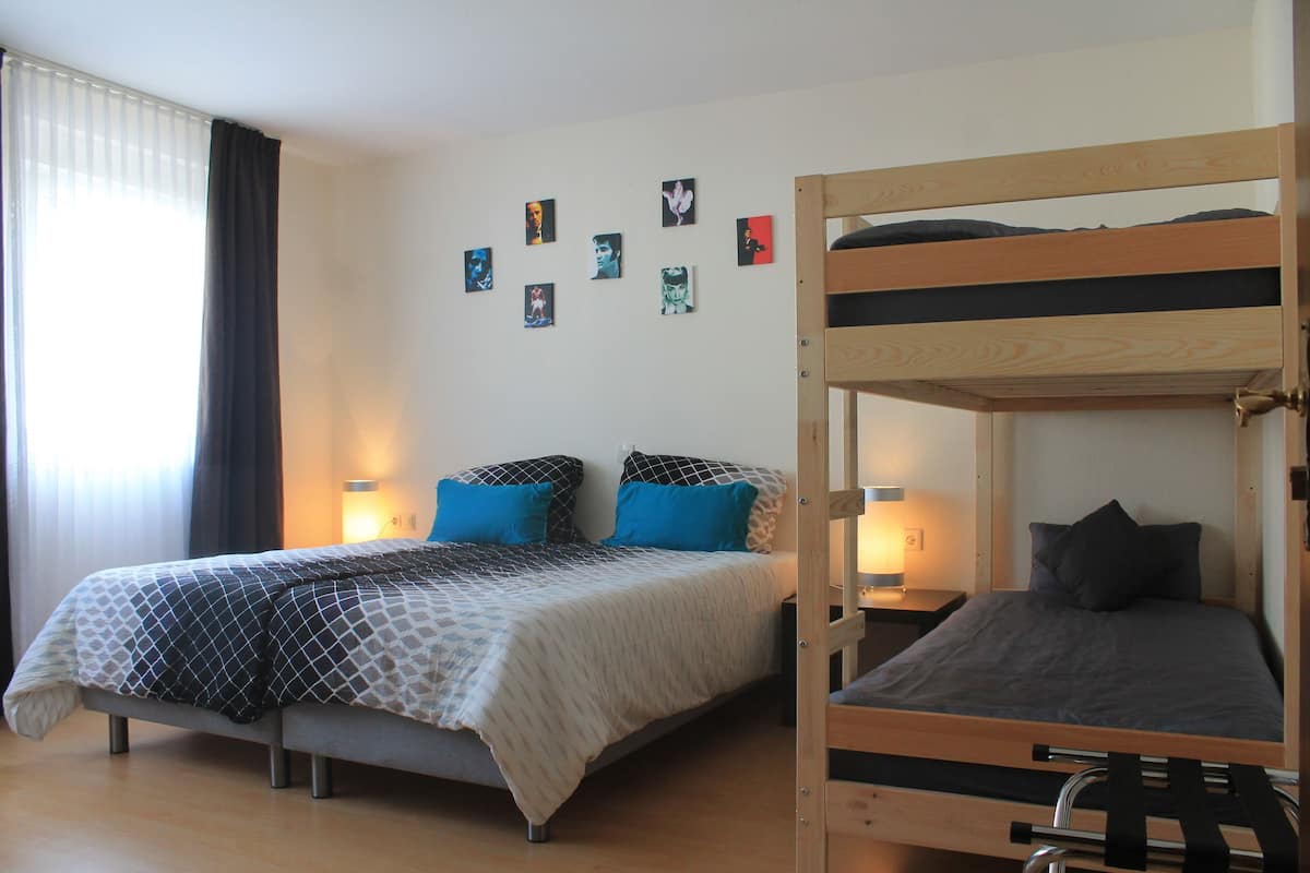 In-room safe, desk, free WiFi, bed sheets