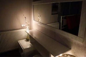 Apartment, 2 Schlafzimmer | Zimmerausstattung