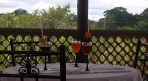 Tägliches großes Frühstück gegen Gebühr