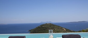 Brand New Villa Fyki med vidunderlig havudsigt i maleriske Sivota!