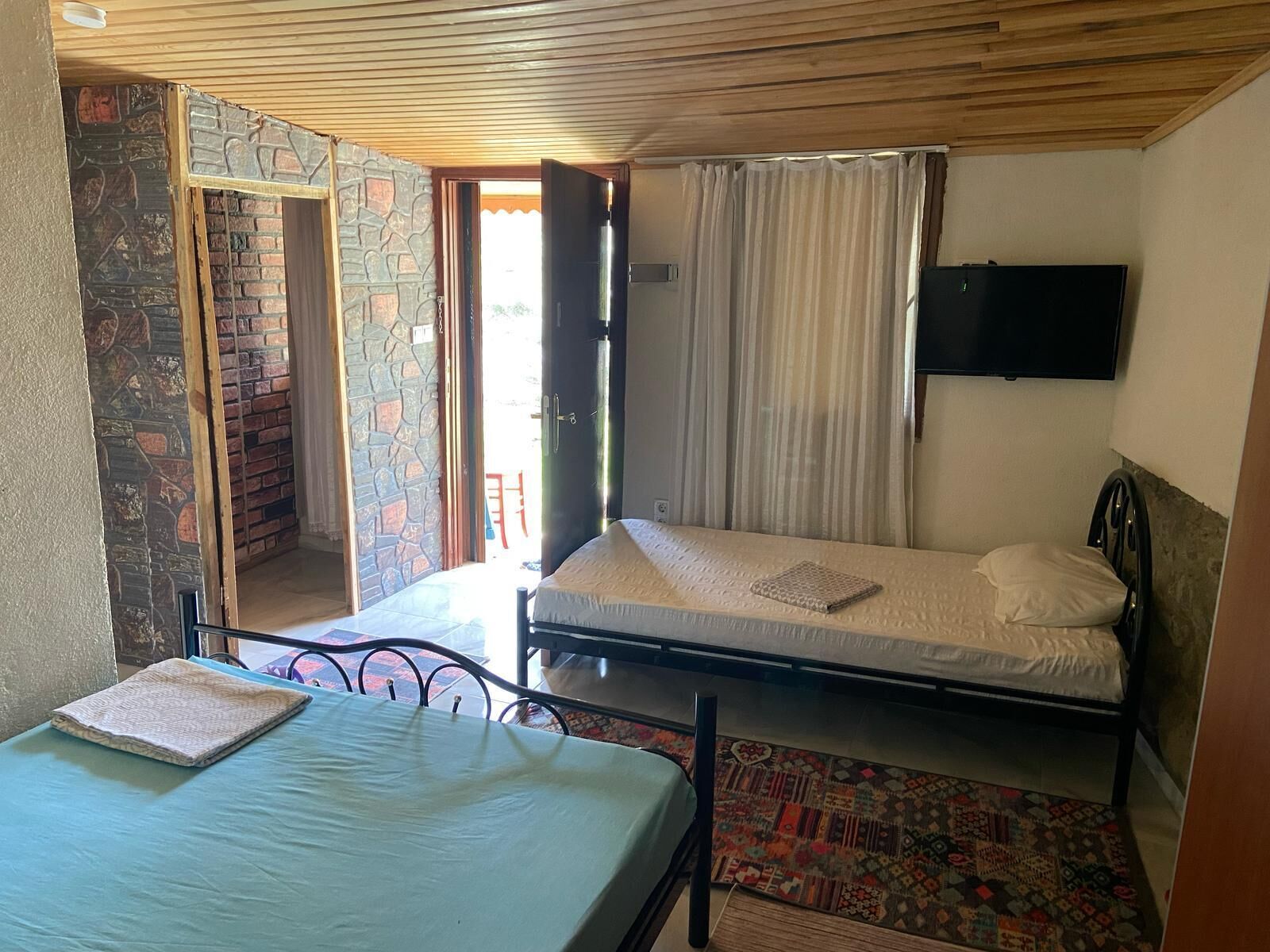 1 bedroom, desk, laptop workspace, free WiFi