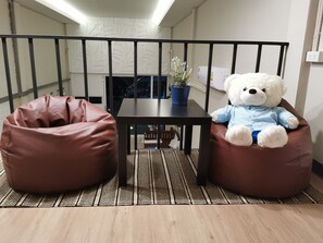 Reception - Napa Hostel Samrong Station (Samut Prakan)