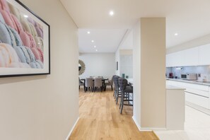 Deluxe Two Bedroom Apartment | Living area | Flat-screen TV - Urban Chic - Exeter (London)