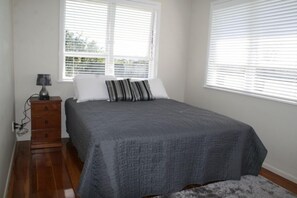 3 sovrum, strykjärn/strykbräda, gratis wi-fi och sängkläder