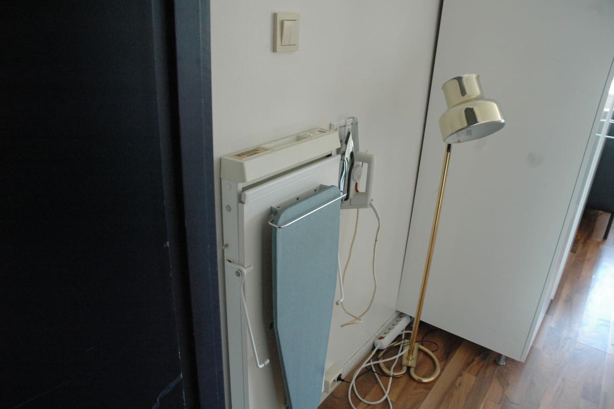 Iron/ironing board