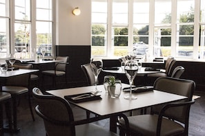 Daily English breakfast (GBP 15.45 per person)