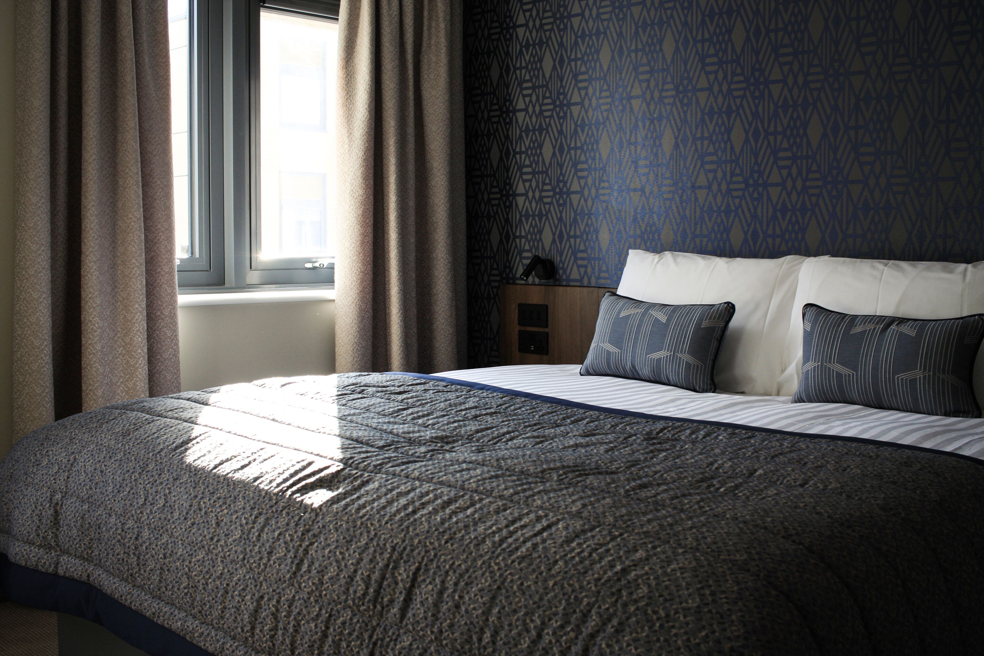 1 bedroom, desk, laptop workspace, blackout curtains